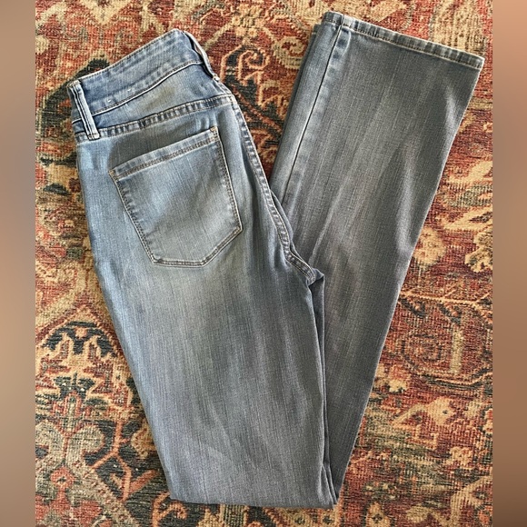 White House Black Market boot cut high rise - Picture 1 of 3